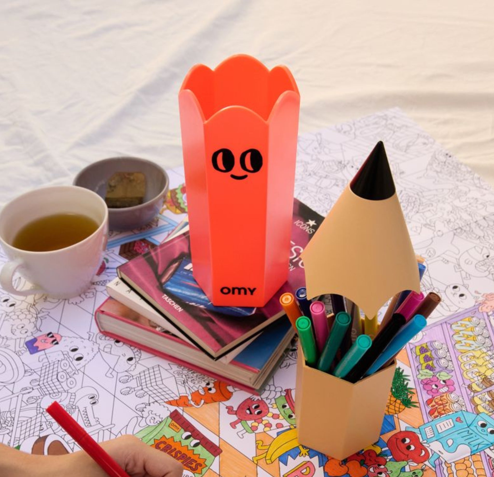 PENCIL BOX NEON - Pencil box