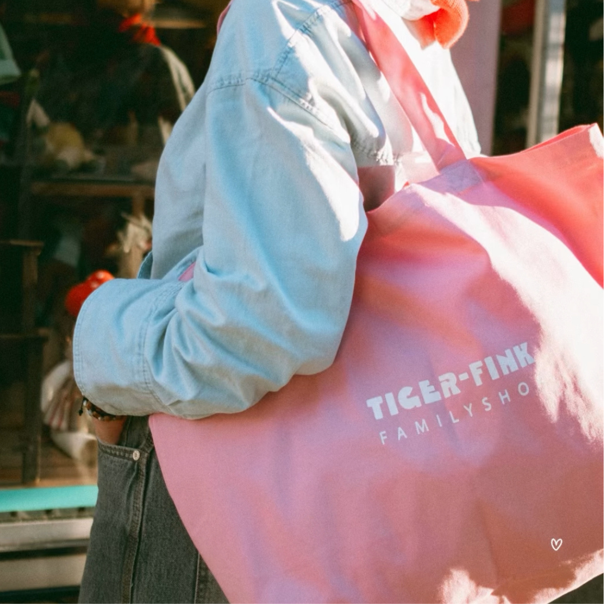 Tiger-Fink Canvas Bag – Pink