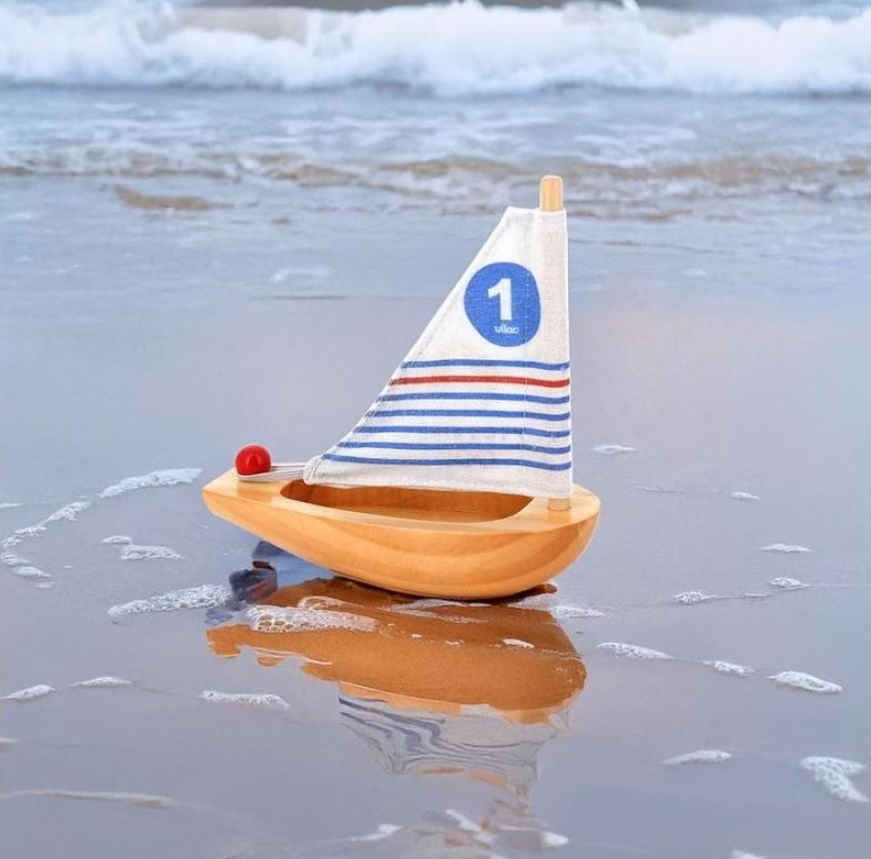 VILAC WOODEN SAILBOAT